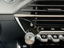 Peugeot e-2008 GT Pack 50 kWh 136PK Automaat Navigatie, Achteruitrijcamera, Keyless, Panoramadak, Apple Carplay, Android Auto