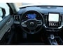 Volvo XC90 T8 Plug-in hybrid AWD Ultra Dark | Luchtvering | Panoramadak | Trekhaak | Premium audio by Bowers & Wilkins | Verwarmbare voorstoelen met massagefunctie | Head-up display | 360 graden camera |