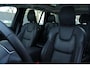 Volvo XC90 T8 Plug-in hybrid AWD Ultra Dark | Luchtvering | Panoramadak | Trekhaak | Premium audio by Bowers & Wilkins | Verwarmbare voorstoelen met massagefunctie | Head-up display | 360 graden camera |