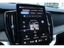 Volvo XC90 T8 Plug-in hybrid AWD Ultra Dark | Luchtvering | Panoramadak | Trekhaak | Premium audio by Bowers & Wilkins | Verwarmbare voorstoelen met massagefunctie | Head-up display | 360 graden camera |