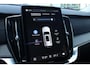 Volvo XC90 T8 Plug-in hybrid AWD Ultra Dark | Luchtvering | Panoramadak | Trekhaak | Premium audio by Bowers & Wilkins | Verwarmbare voorstoelen met massagefunctie | Head-up display | 360 graden camera |