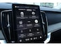 Volvo XC90 T8 Plug-in hybrid AWD Ultra Dark | Luchtvering | Panoramadak | Trekhaak | Premium audio by Bowers & Wilkins | Verwarmbare voorstoelen met massagefunctie | Head-up display | 360 graden camera |