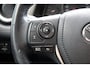 Toyota RAV4 2.0 Dynamic 4WD Handgeschakeld | Climate control met 2 gescheiden klimaatzones | Toyota Touch® 2 met 6 speakers | parkeerhulpcamera achter | lichtsensor (automatische verlichting) | automatisch dimmen