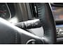 Toyota RAV4 2.0 Dynamic 4WD Handgeschakeld | Climate control met 2 gescheiden klimaatzones | Toyota Touch® 2 met 6 speakers | parkeerhulpcamera achter | lichtsensor (automatische verlichting) | automatisch dimmen