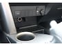 Toyota RAV4 2.0 Dynamic 4WD Handgeschakeld | Climate control met 2 gescheiden klimaatzones | Toyota Touch® 2 met 6 speakers | parkeerhulpcamera achter | lichtsensor (automatische verlichting) | automatisch dimmen
