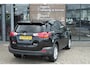 Toyota RAV4 2.0 Dynamic 4WD Handgeschakeld | Climate control met 2 gescheiden klimaatzones | Toyota Touch® 2 met 6 speakers | parkeerhulpcamera achter | lichtsensor (automatische verlichting) | automatisch dimmen
