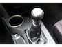Toyota RAV4 2.0 Dynamic 4WD Handgeschakeld | Climate control met 2 gescheiden klimaatzones | Toyota Touch® 2 met 6 speakers | parkeerhulpcamera achter | lichtsensor (automatische verlichting) | automatisch dimmen