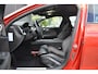 Volvo V60 2.0 B3 Plus Dark l Elektrisch verstelbare voorstoelen + geheugen l 360 graden camera l Harman & Kardon Premium audiosysteem l Trekhaak l Verwarmbare voorstoelen + stuur l Adaptieve cruise control + Pilot Assist l