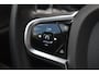 Volvo V60 2.0 B3 Plus Dark l Elektrisch verstelbare voorstoelen + geheugen l 360 graden camera l Harman & Kardon Premium audiosysteem l Trekhaak l Verwarmbare voorstoelen + stuur l Adaptieve cruise control + Pilot Assist l
