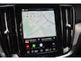 Volvo V60 2.0 B3 Plus Dark l Elektrisch verstelbare voorstoelen + geheugen l 360 graden camera l Harman & Kardon Premium audiosysteem l Trekhaak l Verwarmbare voorstoelen + stuur l Adaptieve cruise control + Pilot Assist l