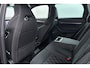 Skoda Karoq 1.5 TSI ACT Sportline Business Sportief silhouet in Black Magic, met alle ruimte die je van een Karoq verwacht
