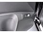 Skoda Karoq 1.5 TSI ACT Sportline Business Sportief silhouet in Black Magic, met alle ruimte die je van een Karoq verwacht