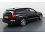 Volvo V60 2.0 T8 Plug-in hybrid AWD Ultimate Dark Zweedse verfijning met een krachtig hybride hart
