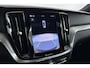 Volvo V60 2.0 T8 Plug-in hybrid AWD Ultimate Dark Zweedse verfijning met een krachtig hybride hart