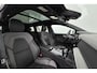 Volvo V60 2.0 T8 Plug-in hybrid AWD Ultimate Dark Zweedse verfijning met een krachtig hybride hart