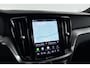 Volvo V60 2.0 T8 Plug-in hybrid AWD Ultimate Dark Zweedse verfijning met een krachtig hybride hart
