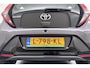 Toyota Aygo 1.0 VVT-i x-play Handzame stadsauto met slimme extra's