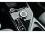 Kia Niro EV Light Edition 64.8 kWh Volledig elektrisch rijden met slimme rijhulpsystemen aan boord