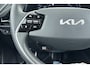 Kia Niro EV Light Edition 64.8 kWh Volledig elektrisch rijden met slimme rijhulpsystemen aan boord