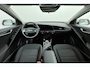 Kia Niro EV Light Edition 64.8 kWh Volledig elektrisch rijden met slimme rijhulpsystemen aan boord