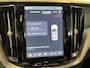 Volvo XC60 2.0 T6 Plug-in hybrid AWD Plus Black Edition | Panoramadak | Wegklapbare trekhaak | LED koplampen |
