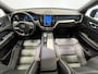 Volvo XC60 2.0 T6 Plug-in hybrid AWD Plus Black Edition | Panoramadak | Wegklapbare trekhaak | LED koplampen |