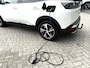 Peugeot 3008 1.6 Stekker Hybride 225 Luxe Allure * Automaat * Plug in * Super Luxe * * Navigatie * 1/2 Leder * Dodehoekbewaking * Stoelverwarming * L.M. Velgen * Trekhaak * WallBox Stekker * Vingerhoets; Vierde Generatie Eersteklas Service. Al meer dan 100 jaar een begrip in de Brabantse Kempen