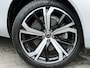 Volvo XC60 2.0 B4 Plus Dark | Pano | Memory | CarPlay | Keyless | 21 inch