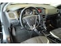 Volvo V40 T3 Automaat Dynamic Edition | Panoramadak | Climate Control | Stoelverwarming | Parkeercamera | Keyless Entree | Parkeersensoren voor + achter | Dealeronderhouden | High Performance Audio | Volvo on Call |
