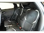 Volvo V40 T3 Automaat Dynamic Edition | Panoramadak | Climate Control | Stoelverwarming | Parkeercamera | Keyless Entree | Parkeersensoren voor + achter | Dealeronderhouden | High Performance Audio | Volvo on Call |
