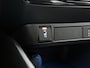 Toyota Yaris 1.5 Hybrid Launch Edition | JBL | Head-Up Display | stoel+stuurverwarming | Dodehoek detectie | Parkeersensoren voor+achter | Navigatie | Apple CarPlay/Android Auto | Cruise Control Adaptive |