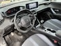 Peugeot 2008 Benzine 130 Pk * Hele Complete * * Trekhaak * Navigatie * Vierseizoenenbanden * Achteruitrij Camera * 1/2 Lederen Interieur * Keyless Start Button * Climate & Cruise Control * Vingerhoets; Vierde Generatie Eersteklas Service. Al meer dan 100 jaar een begrip in de Brabantse Kempen