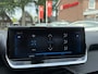 Peugeot 2008 Benzine 130 Pk * Hele Complete * * Trekhaak * Navigatie * Vierseizoenenbanden * Achteruitrij Camera * 1/2 Lederen Interieur * Keyless Start Button * Climate & Cruise Control * Vingerhoets; Vierde Generatie Eersteklas Service. Al meer dan 100 jaar een begrip in de Brabantse Kempen