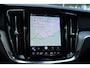 Volvo V60 T8 Plug-in hybrid AWD Plus Dark | Trekhaak | Panoramadak | Verwarmbare voorstoelen, achterbank en stuurwiel | Head-up display | 360 graden camera | Premium audio by Harman Kardon | Apple carplay/Android auto