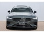 Volvo V60 T8 Plug-in hybrid AWD Plus Dark | Trekhaak | Panoramadak | Verwarmbare voorstoelen, achterbank en stuurwiel | Head-up display | 360 graden camera | Premium audio by Harman Kardon | Apple carplay/Android auto