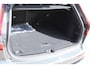 Volvo V60 T8 Plug-in hybrid AWD Plus Dark | Trekhaak | Panoramadak | Verwarmbare voorstoelen, achterbank en stuurwiel | Head-up display | 360 graden camera | Premium audio by Harman Kardon | Apple carplay/Android auto