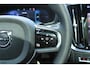 Volvo V60 T8 Plug-in hybrid AWD Plus Dark | Trekhaak | Panoramadak | Verwarmbare voorstoelen, achterbank en stuurwiel | Head-up display | 360 graden camera | Premium audio by Harman Kardon | Apple carplay/Android auto