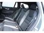 Volvo V60 T8 Plug-in hybrid AWD Plus Dark | Trekhaak | Panoramadak | Verwarmbare voorstoelen, achterbank en stuurwiel | Head-up display | 360 graden camera | Premium audio by Harman Kardon | Apple carplay/Android auto