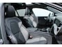 Volvo V60 T8 Plug-in hybrid AWD Plus Dark | Trekhaak | Panoramadak | Verwarmbare voorstoelen, achterbank en stuurwiel | Head-up display | 360 graden camera | Premium audio by Harman Kardon | Apple carplay/Android auto