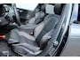 Volvo V60 T8 Plug-in hybrid AWD Plus Dark | Trekhaak | Panoramadak | Verwarmbare voorstoelen, achterbank en stuurwiel | Head-up display | 360 graden camera | Premium audio by Harman Kardon | Apple carplay/Android auto