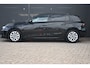 Opel Astra 1.2 Edition | Navi by app | Cruise control | DAB | Extra getint glas (Achter) | LMV 16" | Parkeer sensoren voor en achter |