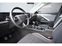 Opel Astra 1.2 Edition | Navi by app | Cruise control | DAB | Extra getint glas (Achter) | LMV 16" | Parkeer sensoren voor en achter |