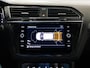 Volkswagen Tiguan 1.5 TSI R-Line Business+ / 150pk / NAP / Panorama dak / Stoelverwarming / Voorruit verwarming /