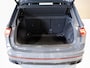 Volkswagen Tiguan 1.5 TSI R-Line Business+ / 150pk / NAP / Panorama dak / Stoelverwarming / Voorruit verwarming /