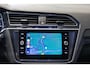 Volkswagen Tiguan 1.5 TSI R-Line Business+ / 150pk / NAP / Panorama dak / Stoelverwarming / Voorruit verwarming /