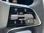 Nissan Ariya e-4ORCE Evolve 91 kWh 4WD / 306 PK / Leder / 1.500 kg Trekgewicht / Warmtepomp / 10 jaar Nissan More Garantie / Stoelverwarming voor en achter / Schuif-kantel dak / Stoelventilatie / Stuurverwarming / Rondomzicht camera / Elektrisch verstelbare stoelen met geheugen / Elektrische achterklep / Adaptieve cruise control / Apple Carplay/Android Auto /