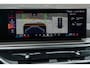 BMW X5 xDrive50e 490Pk X-Drive | M-Sport Pro | M Perfomance | Shadowline | Luchtvering | Panoramadak | 360° Camera | Harman-Kardon | Head Up Display | Trekhaak | 22''