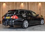 BMW 3-Serie Touring 320i High Executive *Pano*Leder*Cruise control*Stoelverwarming*