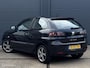 SEAT Ibiza 1.6-16V Sportstyle 3 deurs - ECC - CRUISE CONTROLE - LM VELGEN - CPV - EL. RAMEN + INKLAPBARE SPIEGELS - SPORTSTOELEN - NAP - NL AUTO - APK TM 02-12-2026 -