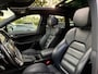 Porsche Macan 2.0 / Trekhaak / Panoramadak / Camera / Adaptieve Stoelen / Luchtvering / 21'' / Bose / Sportchrono / CarPlay / Dodehoek / DAB / ACC